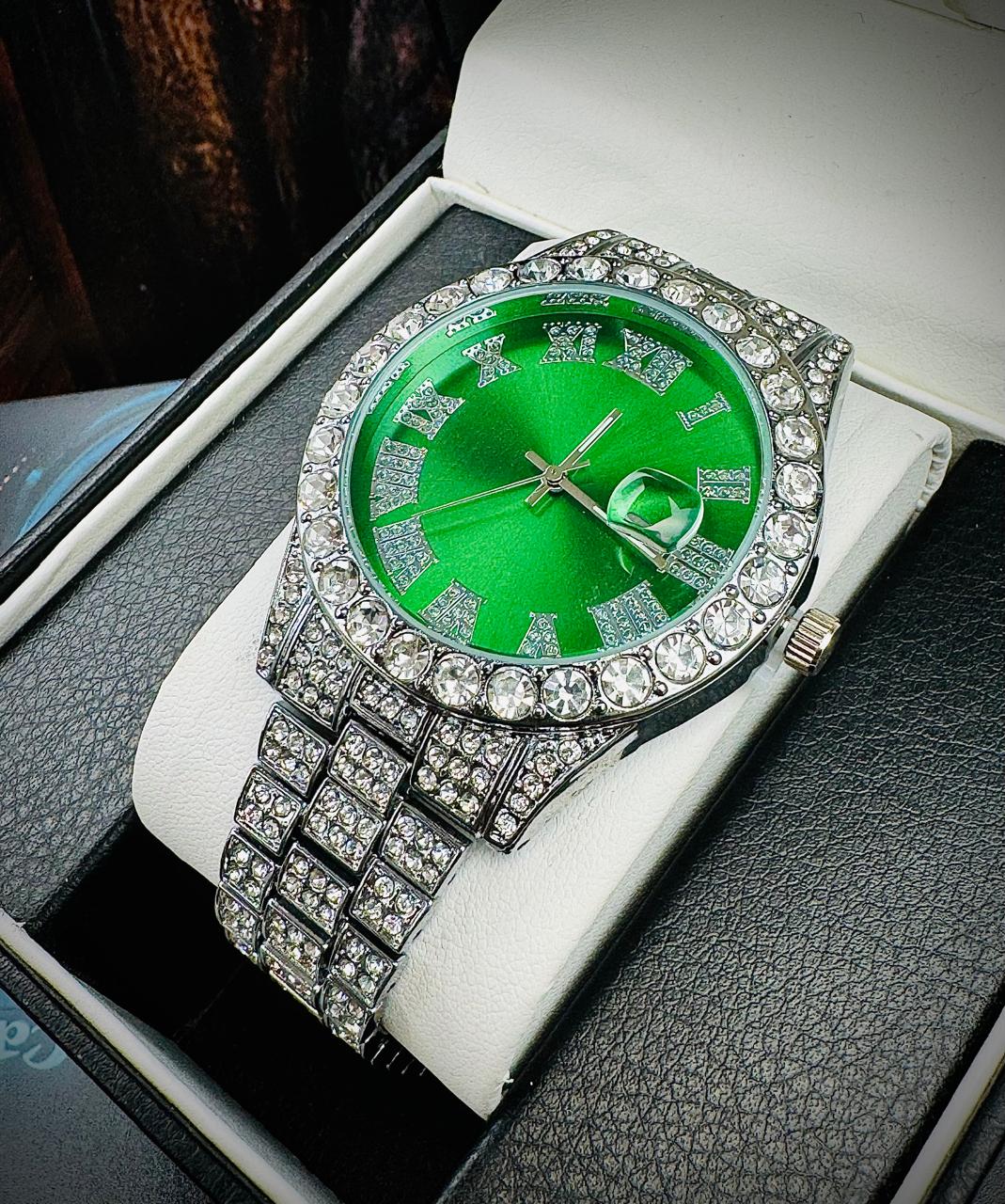 Reloj Diamantado - Red VVS